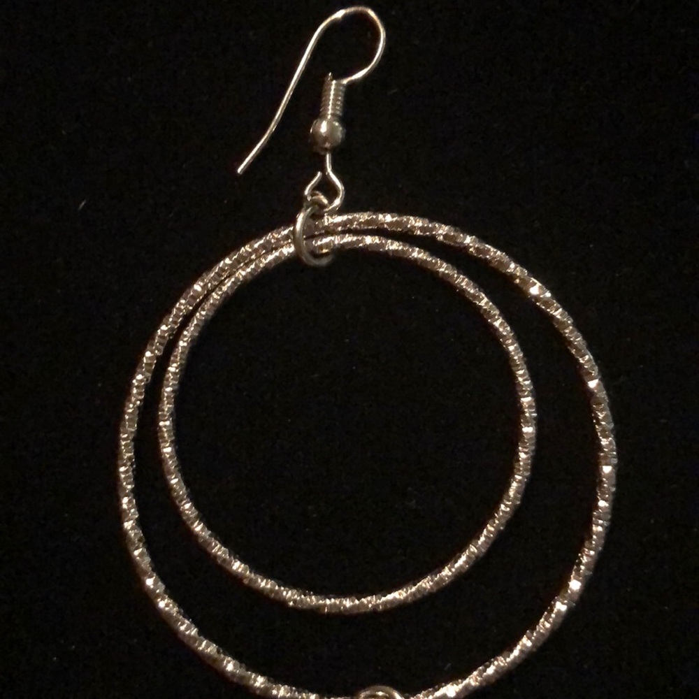 BOHO FEATHER EARRINGS - Picture 3 of 3